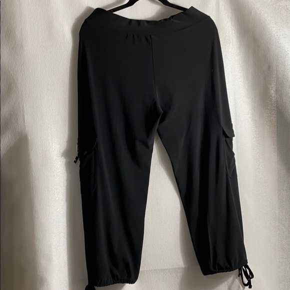 BLACK HOUSE /WHITE MARKET BLACK CAPRI’S - Picture 5 of 8